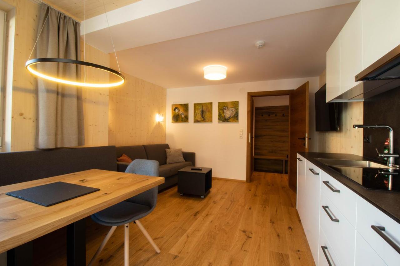 Wally Berg-Appartements Zams Exterior photo